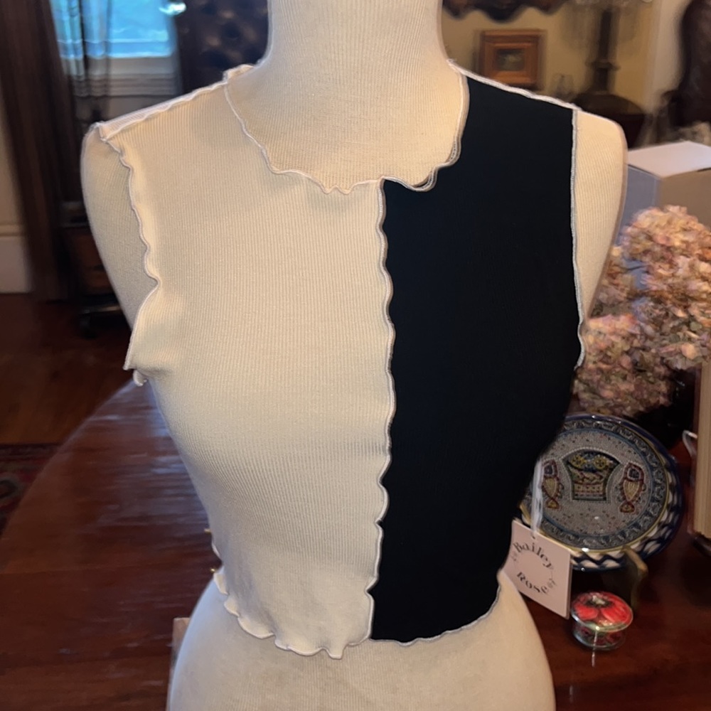 Bailey Rose Two Tone Ribbed Tank - Picture 6 of 12